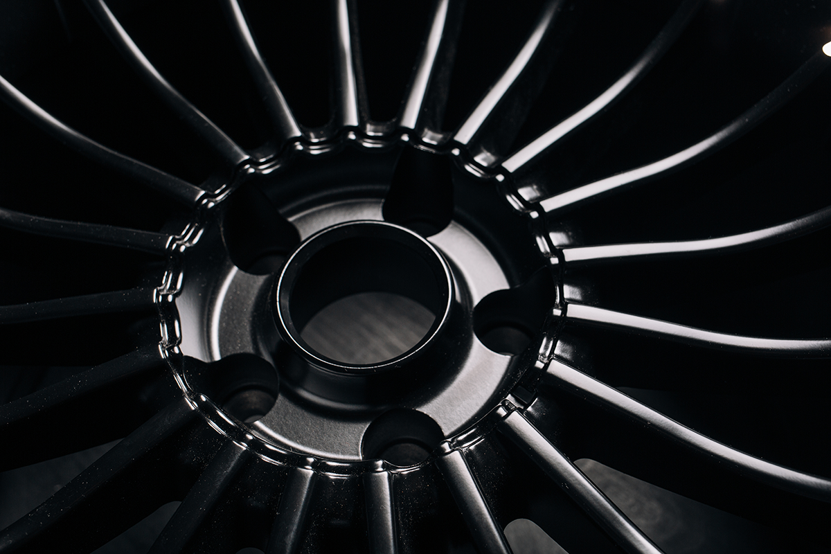 Aircraft engine fan blades
